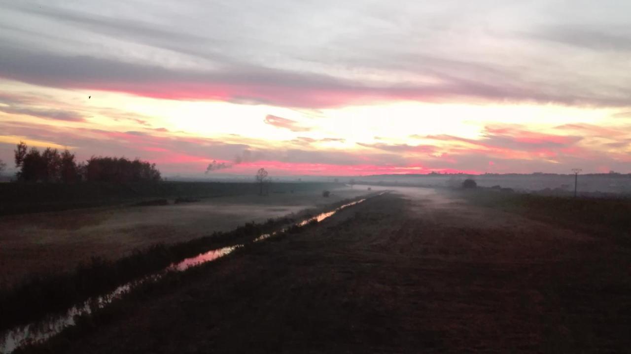 Swieze Poddasze U Przybyszow Andruszkowice Экстерьер фото